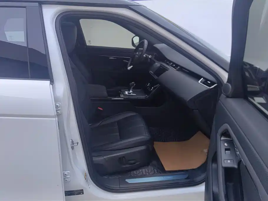 Land Rover Range Rover Evoque 2020 Model 249PS R-DYNAMIC S Gloss Black Sport Edition фото 8
