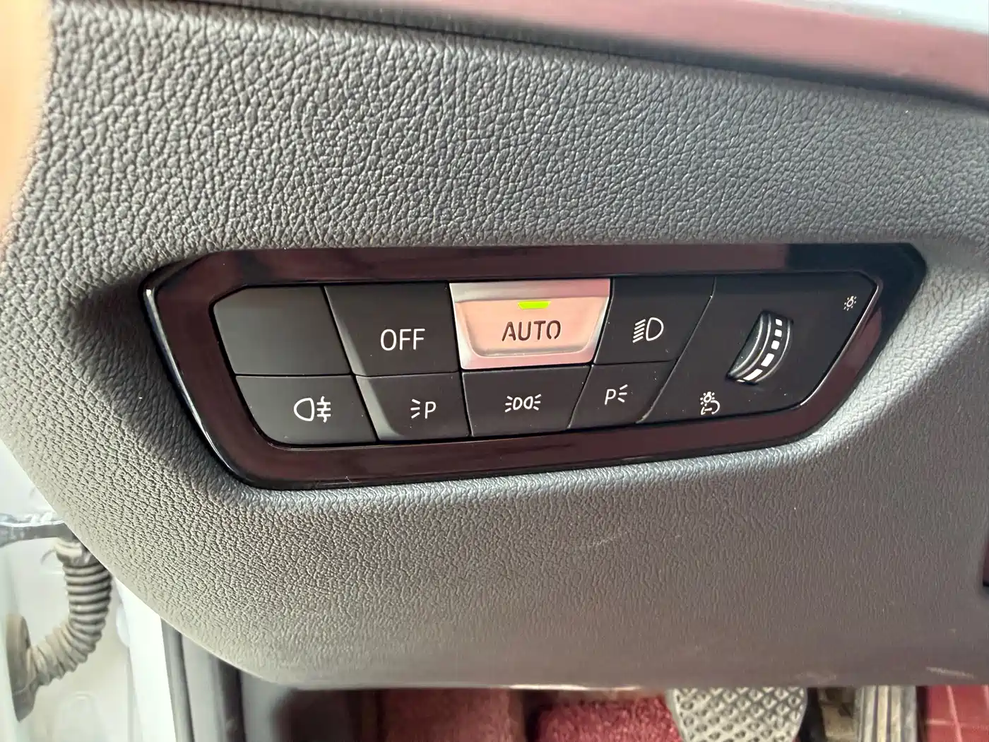 BMW 3 Series 2023 320Li M Sport Package фото 10