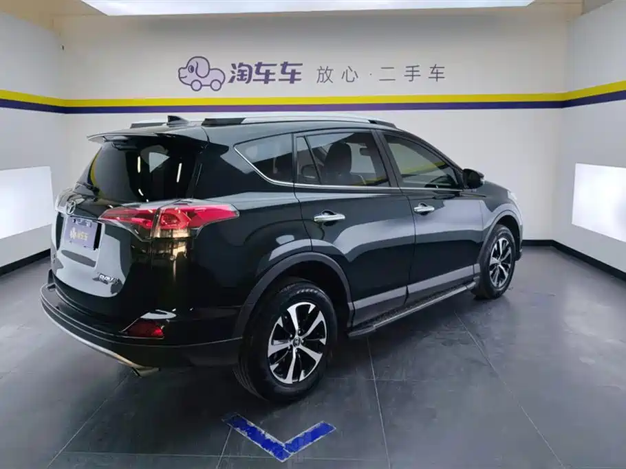 Toyota RAV4 Rongfang 2016 2.0L CVT 2WD Smart (China V) фото 3