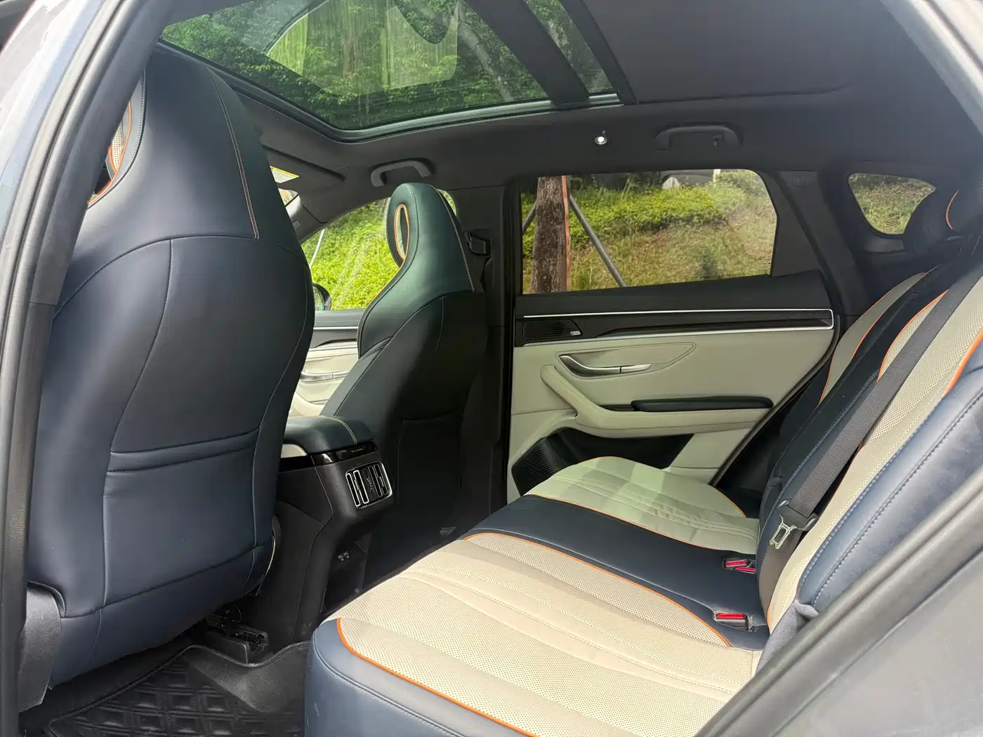 BYD Song PLUS PHEV 2021 DM-i 51KM Honor фото 8
