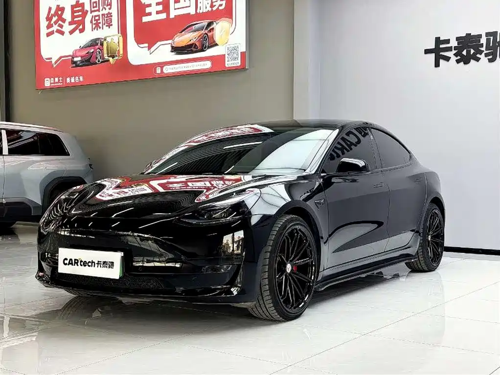 TESLA MODEL 3 2022