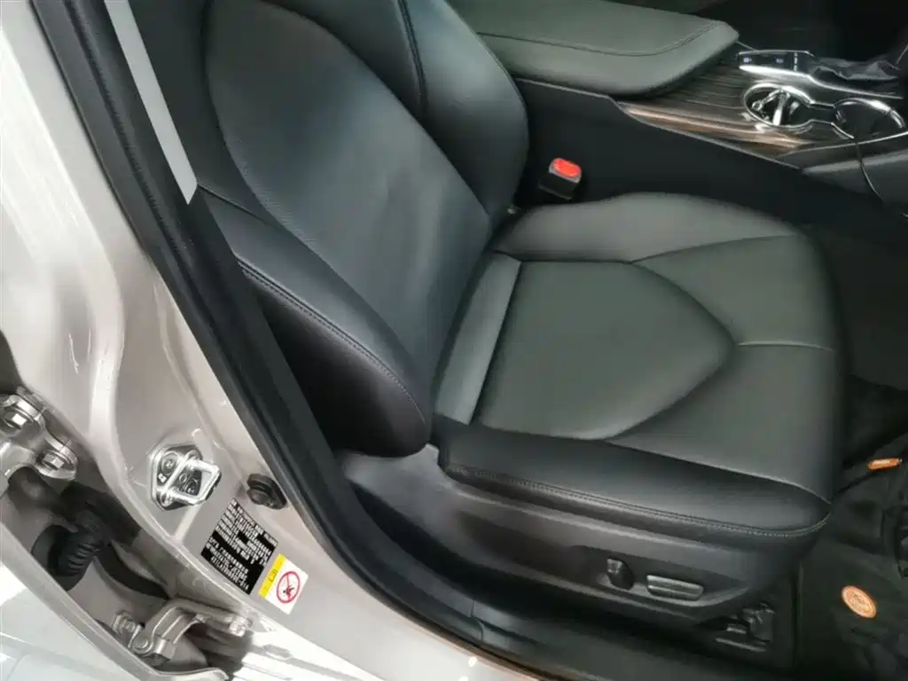 Toyota Camry 2018 2.5G Luxury Edition фото 25