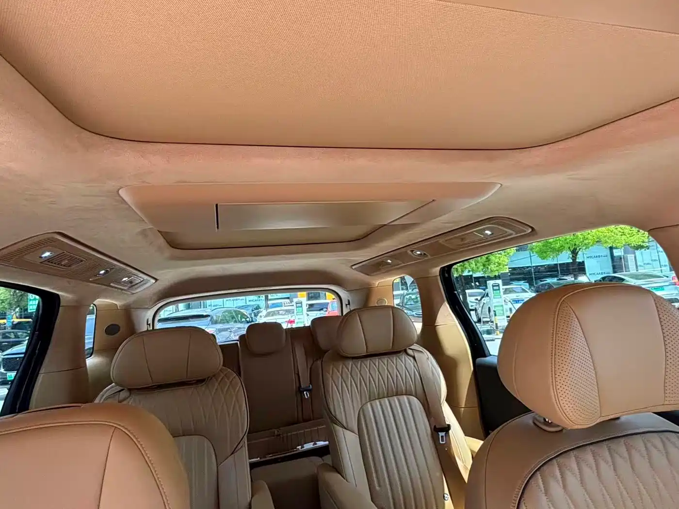 Voyah Auto Voyah Dreamer 2025 PHEV AWD Flagship Kunpeng Edition фото 8