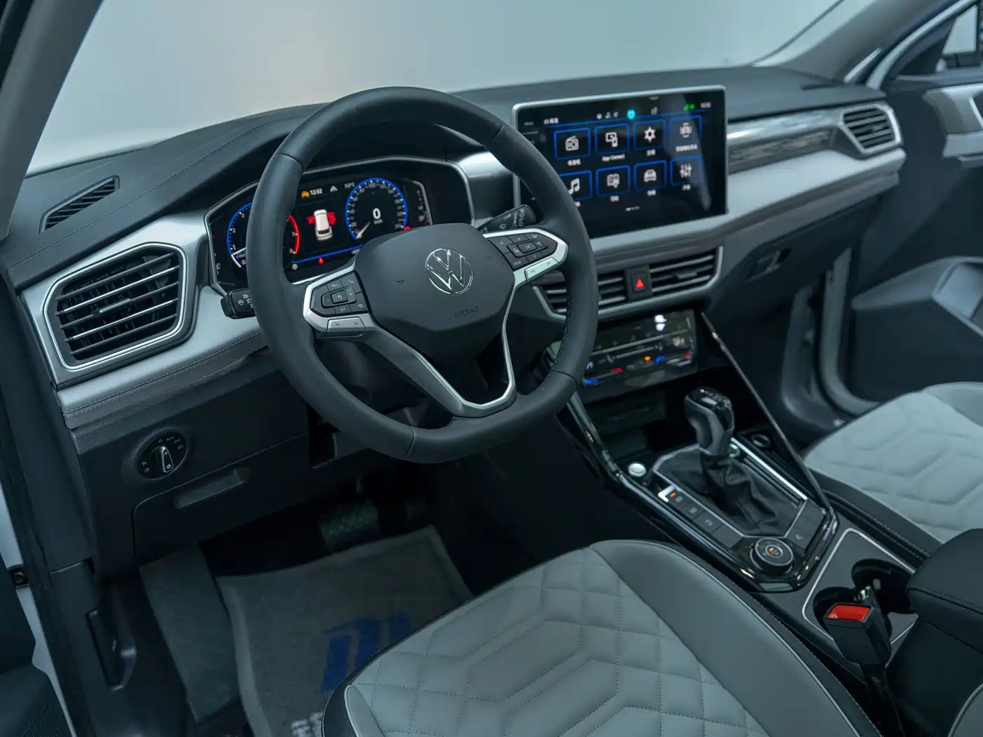 Volkswagen Tayron 2023 Facelift 380TSI 4WD R-Line High Performance Edition фото 9