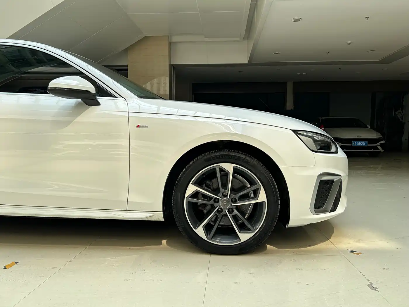 Audi A4L 2020 40 TFSI Fashion Dynamic Edition фото 16