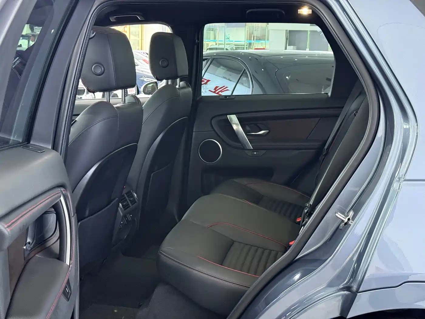 Land Rover Discovery Sport 2020 249PS R-Dynamic Performance фото 5