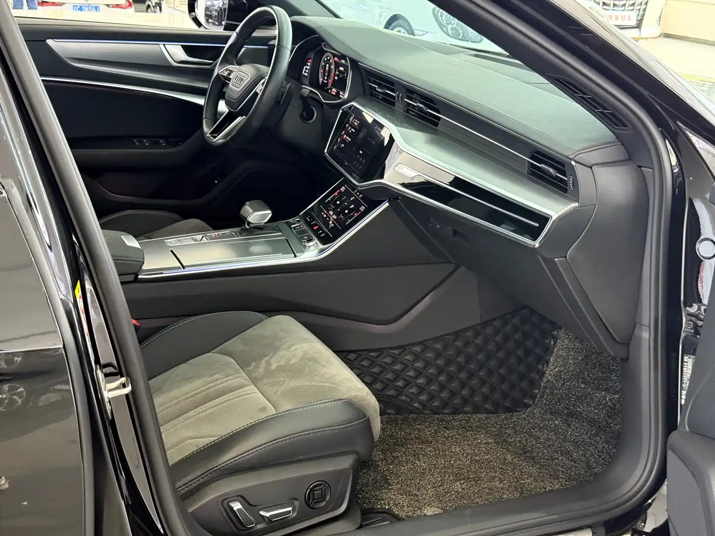 Audi A6L 2023 40 TFSI Luxury Dynamic фото 15