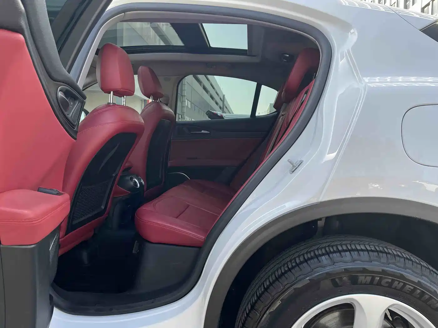 Alfa Romeo Stelvio 2019 2017 2.0T 200HP Elite