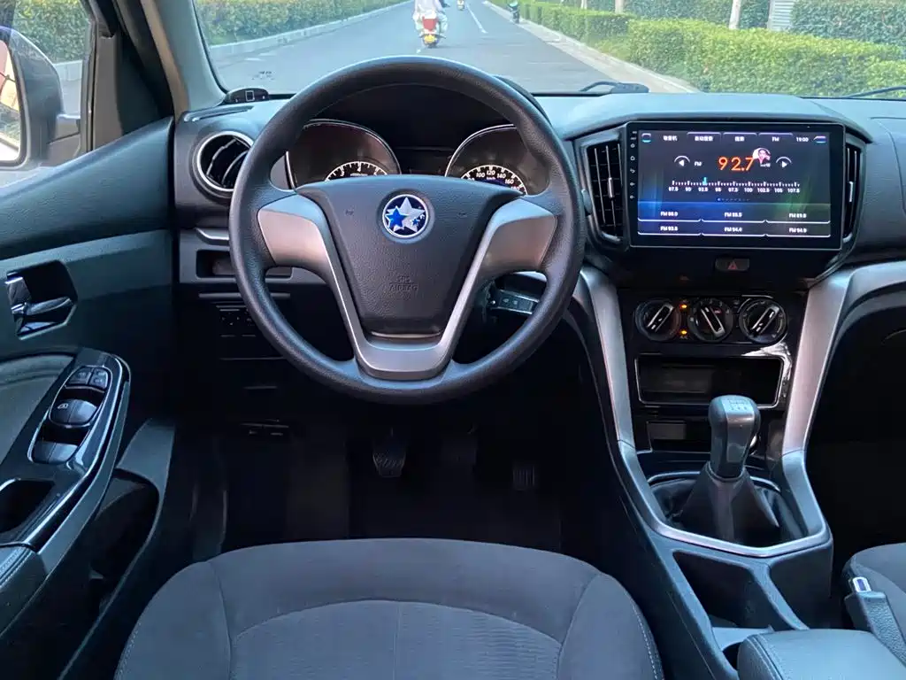 Venucia T70 2017 2016 1.6L Manual Rui Xing Edition