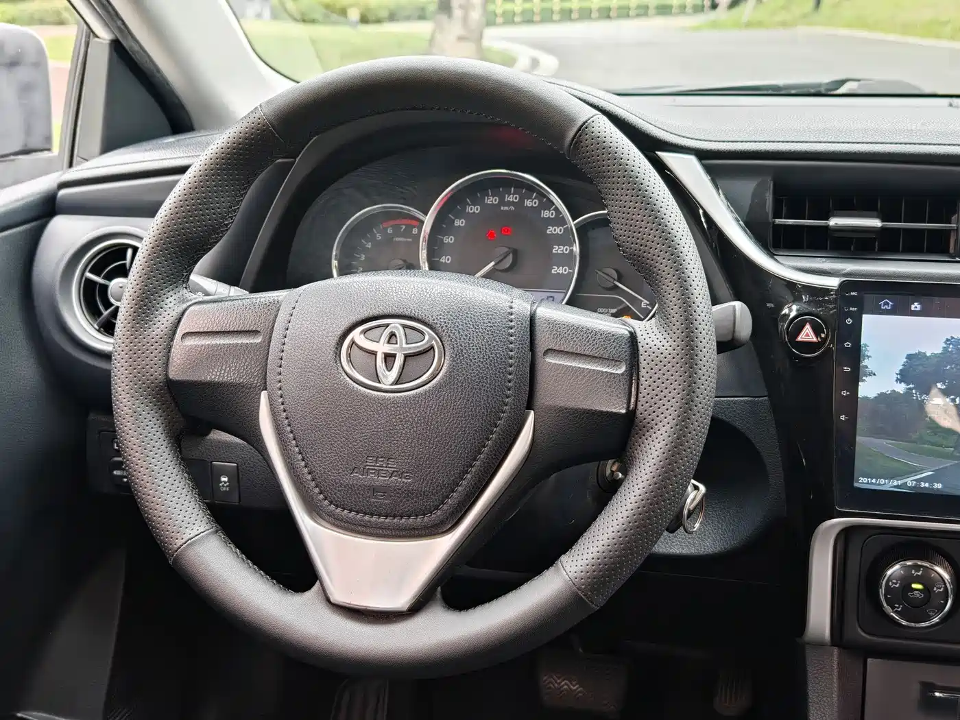Toyota Corolla 2017 Facelift 1.2T S-CVT GL фото 7