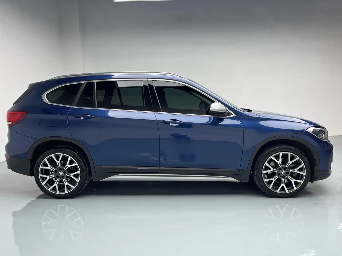BMW X1 2021 xDrive25Li Exclusive фото 4