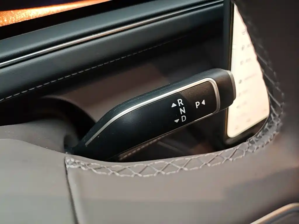 NIO ES8 2026 2025 Model 6-Seat Executive Luxury Edition