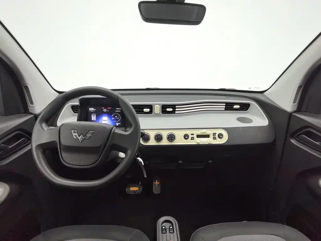 Photo 5 - Wuling Motors Hongguang MINIEV