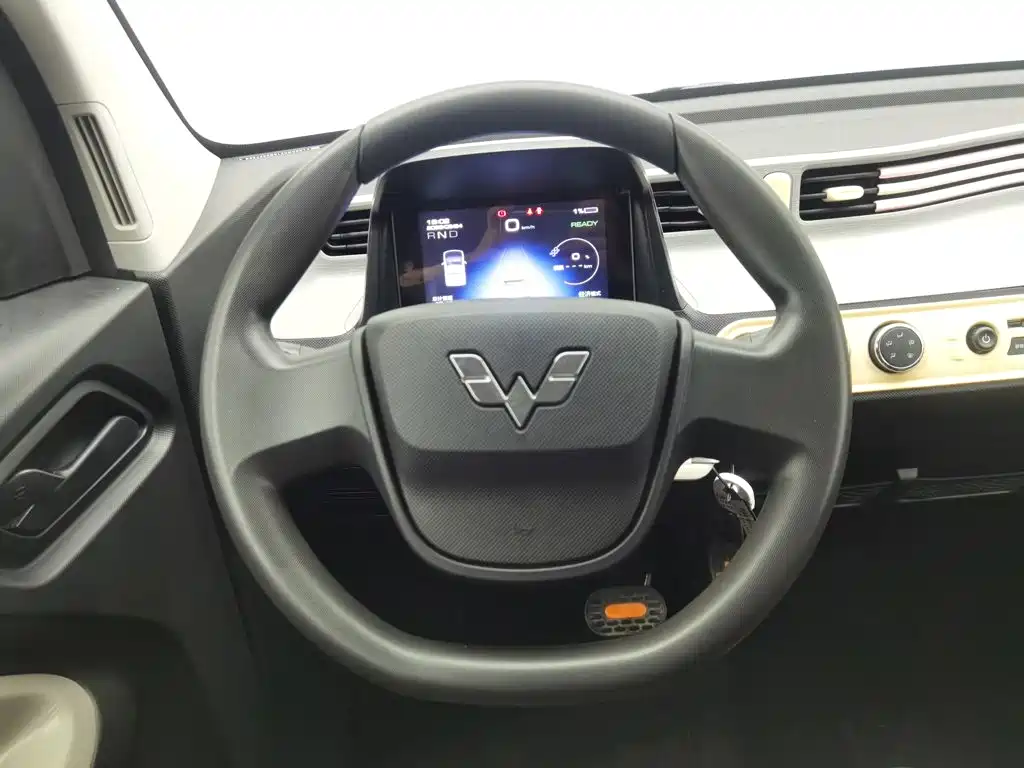 Photo 11 - Wuling Motors Hongguang MINIEV