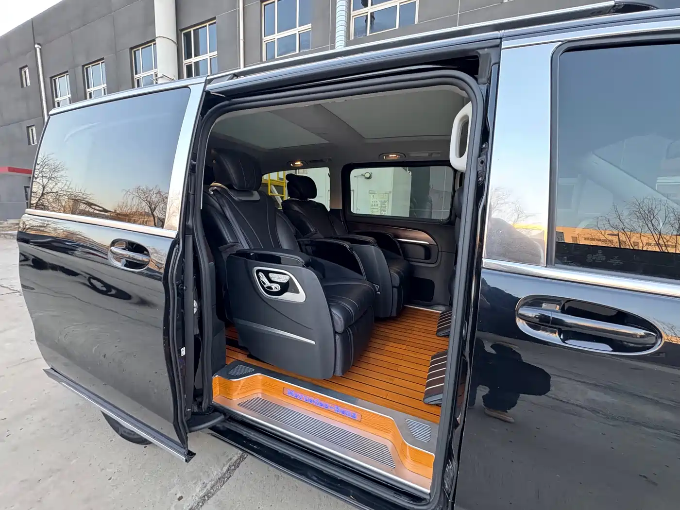 Mercedes-Benz V-Class 2021 V 260 Pilot Edition фото 37