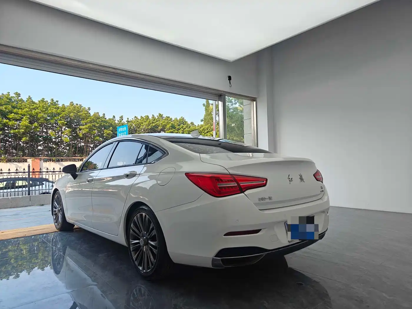 Hongqi H5 2020 1.8T Automatic Smart Connection Qi Enjoy Edition фото 5