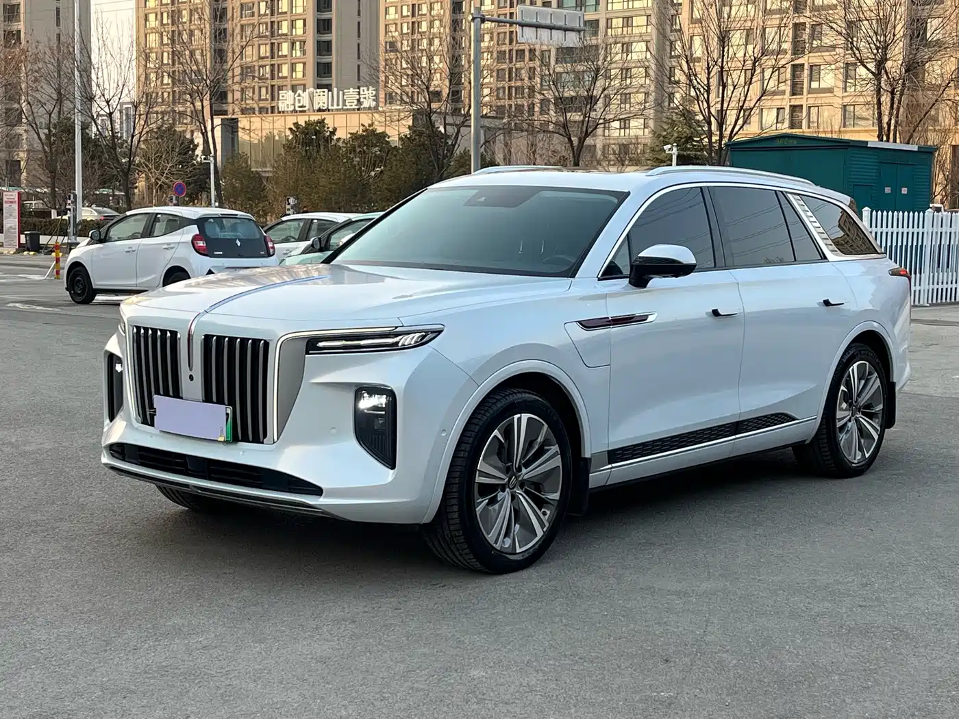 Hongqi E-HS9 2022 690km Qi Xiang Edition (6-seater)