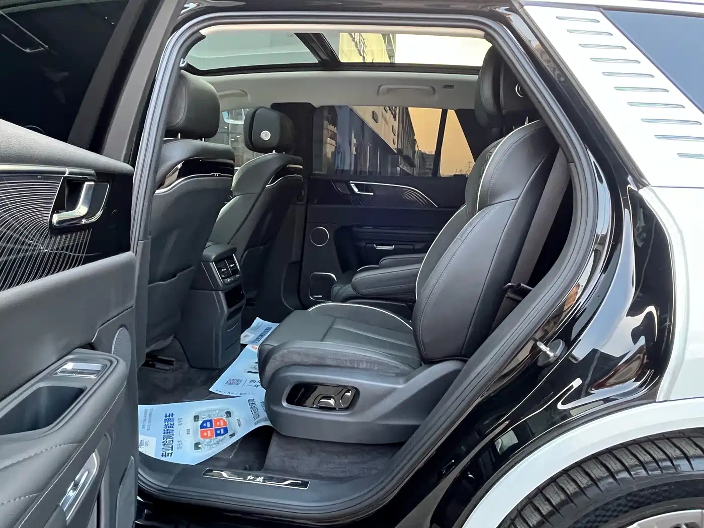 Hongqi E-HS9 2022 690km Qi Xiang Edition (6-seater) фото 14