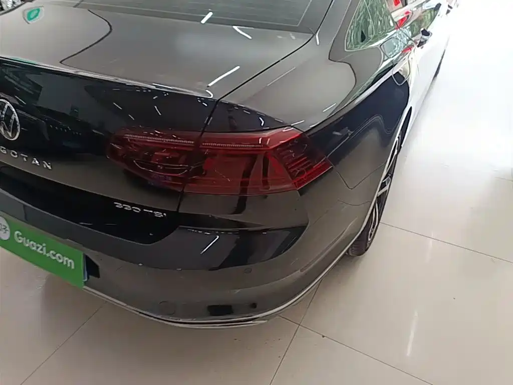 Volkswagen Magotan 2023 Model 2 Million Commemorative Edition 330TSI DSG Luxury фото 8