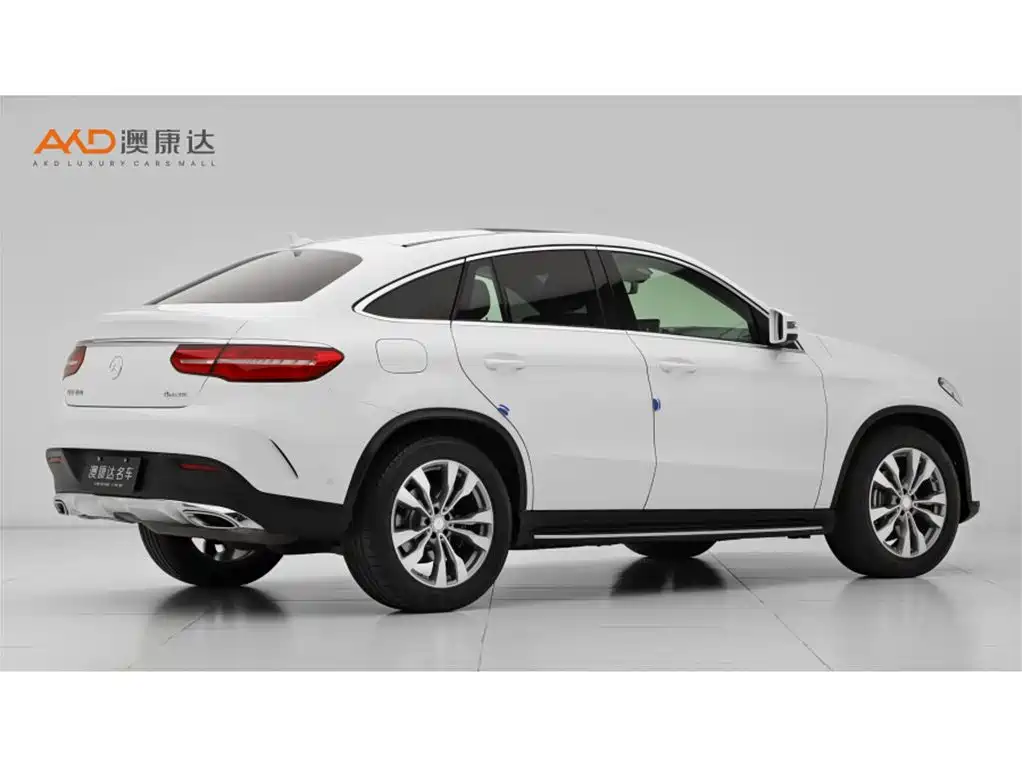 Mercedes-Benz GLE Coupe 2017 GLE 400 4MATIC Coupe SUV фото 3