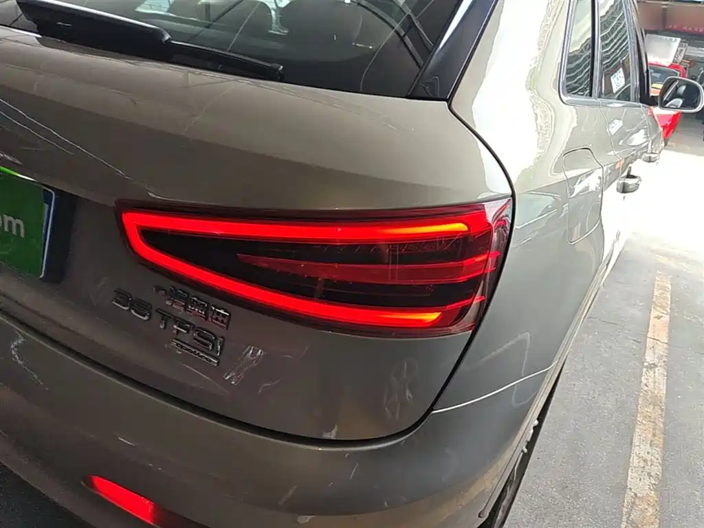 Audi Q3 2015 35 TFSI quattro Technology фото 8