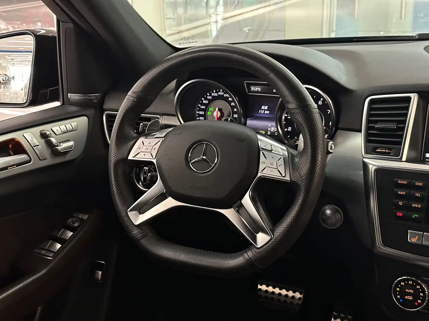 Mercedes-Benz M-Class AMG 2014 AMG ML 63 фото 10