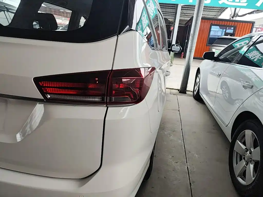 Baojun 360 2018 2019 1.5L Automatic Elite China VI