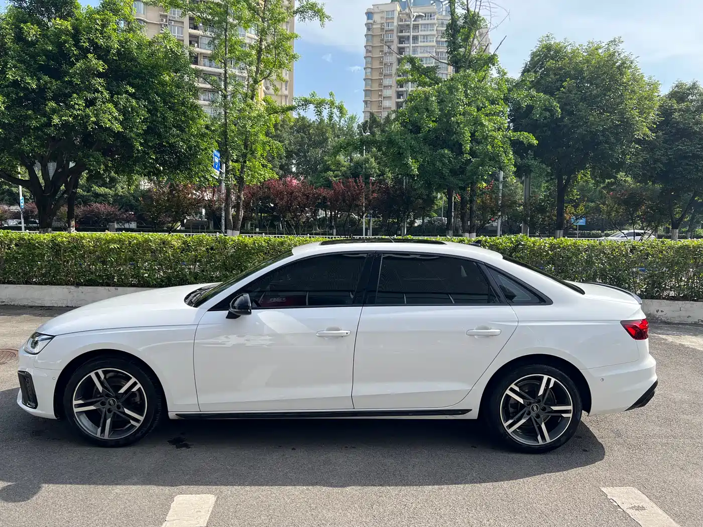 Audi A4L 2023 40 TFSI Luxury Sport фото 3