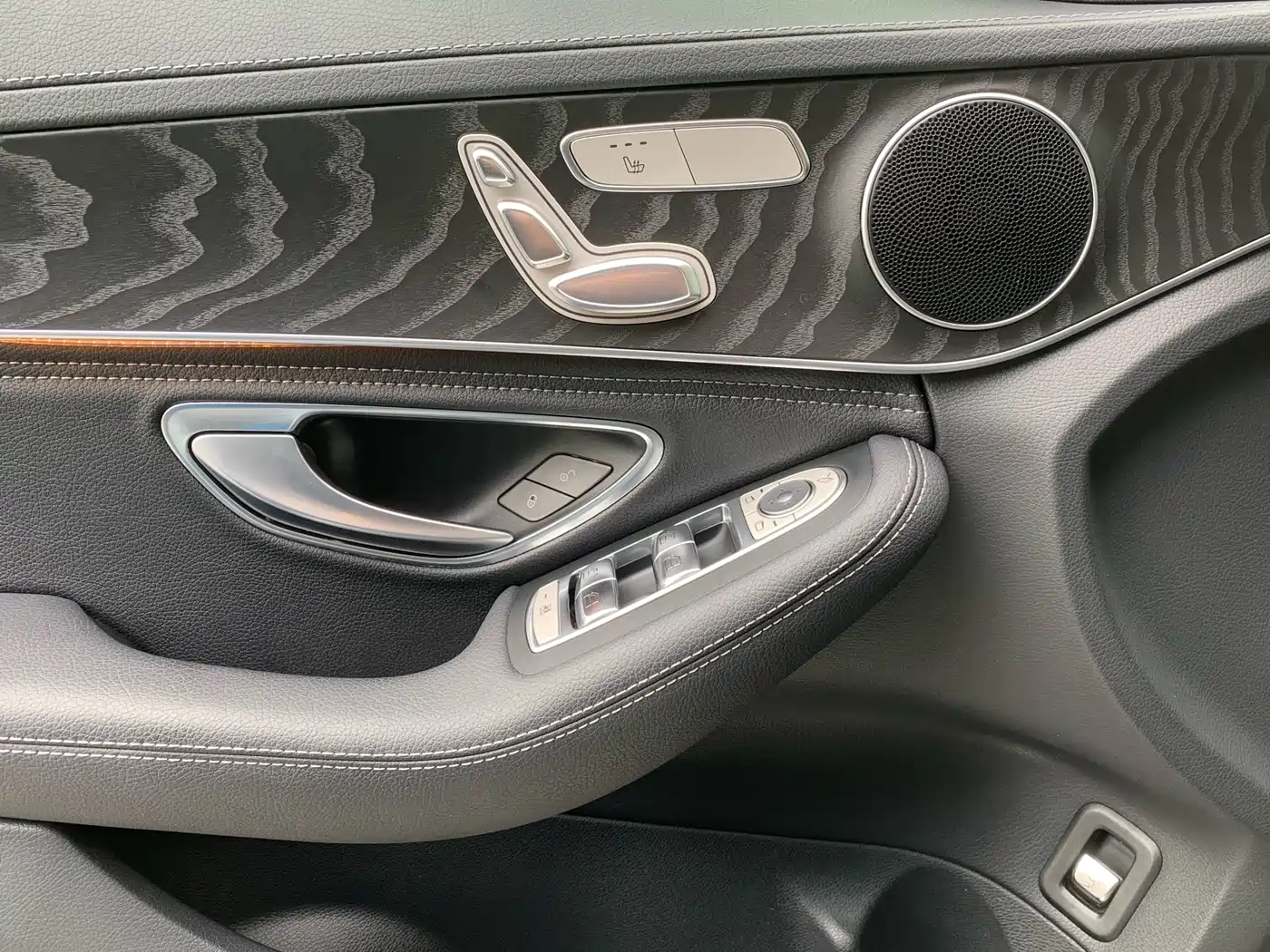 Mercedes-Benz C-Class 2019 C 260 L Sport фото 21