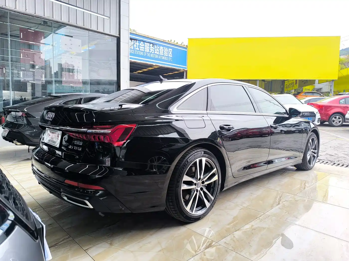 Audi A6L 2021 40 TFSI Luxury Sport фото 10