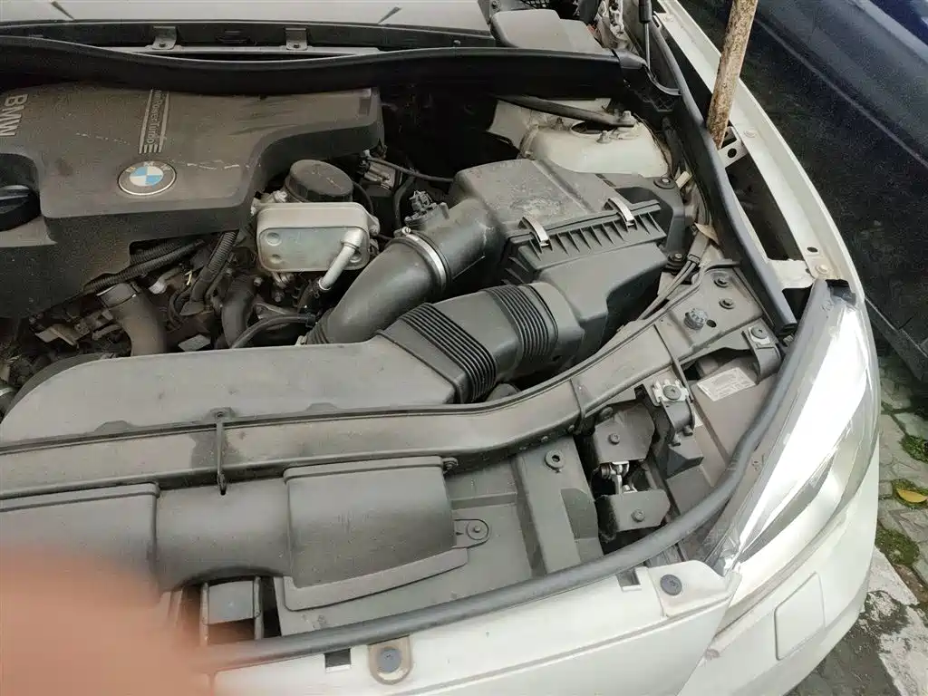 BMW X1 2014 sDrive18i Leading Edition фото 22