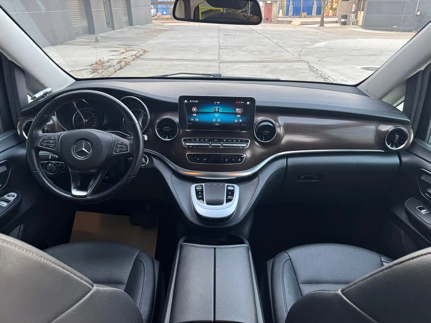 Mercedes-Benz V-Class 2021 V 260 Pilot Edition фото 28