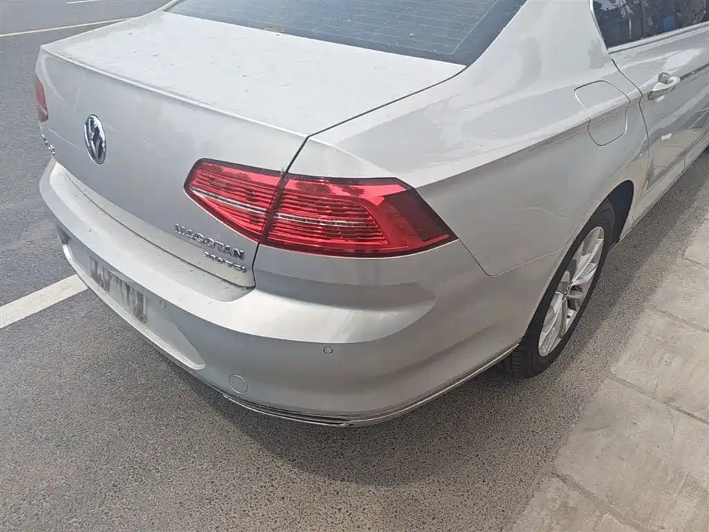 Volkswagen Magotan 2018 Facelift 330TSI DSG Luxury фото 8
