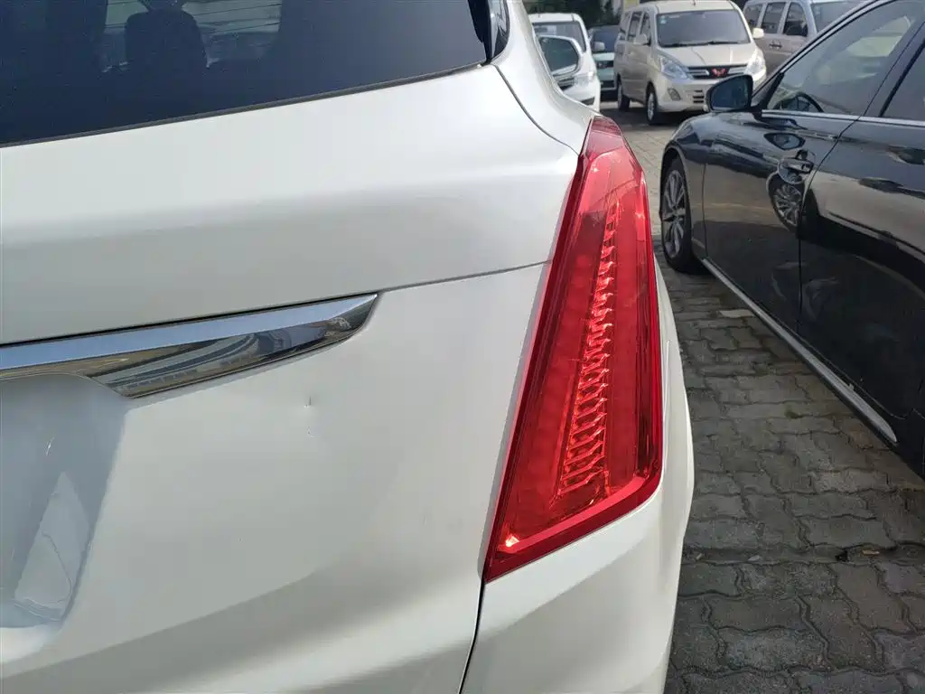 Cadillac XT5 2016 25T Luxury Model фото 8