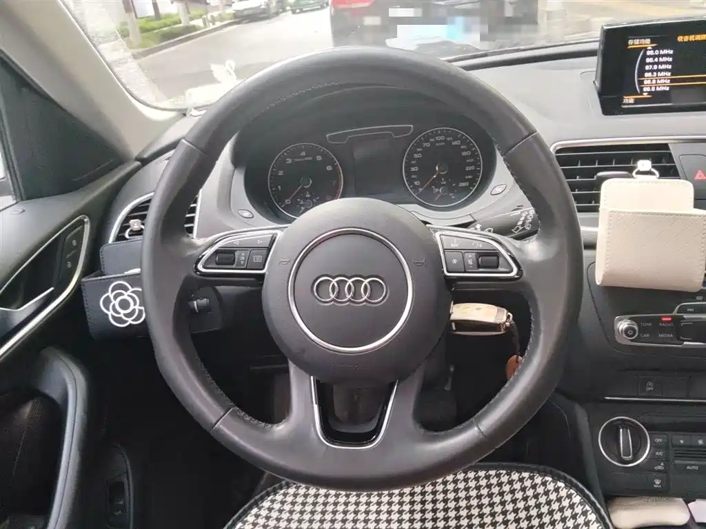 Audi Q3 2018 30th Anniversary Edition 35 TFSI Fashion фото 7