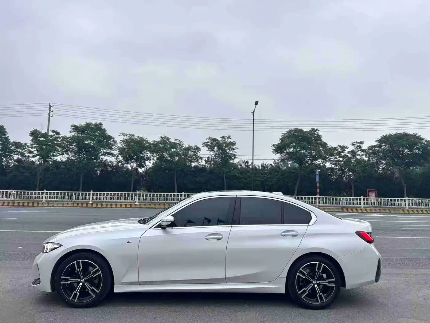 BMW 3 Series 2023 325i M Sport Package фото 2