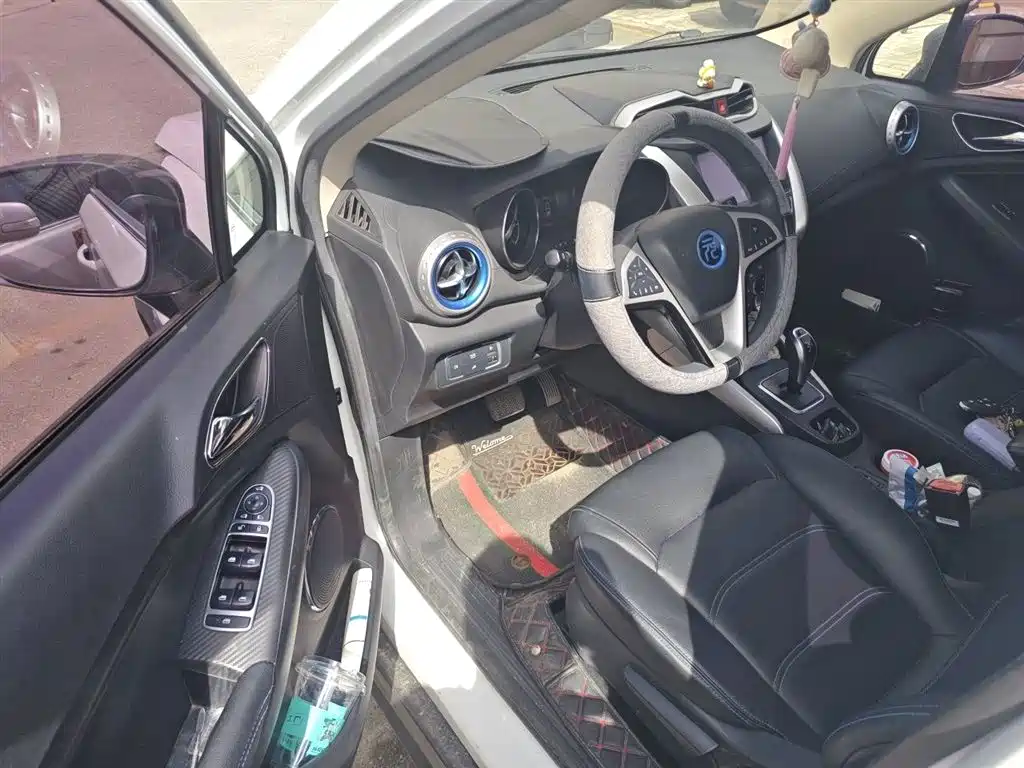 BYD Yuan New Energy 2018 EV360 Smart Connected Cool Type фото 13