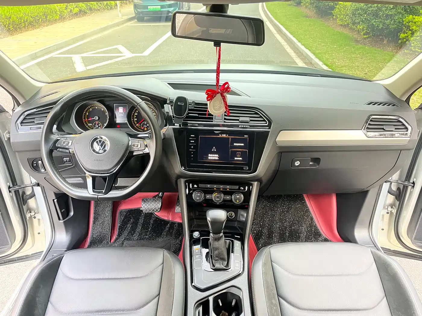 Volkswagen Tiguan L 2021 330TSI Automatic 2WD Smart фото 9