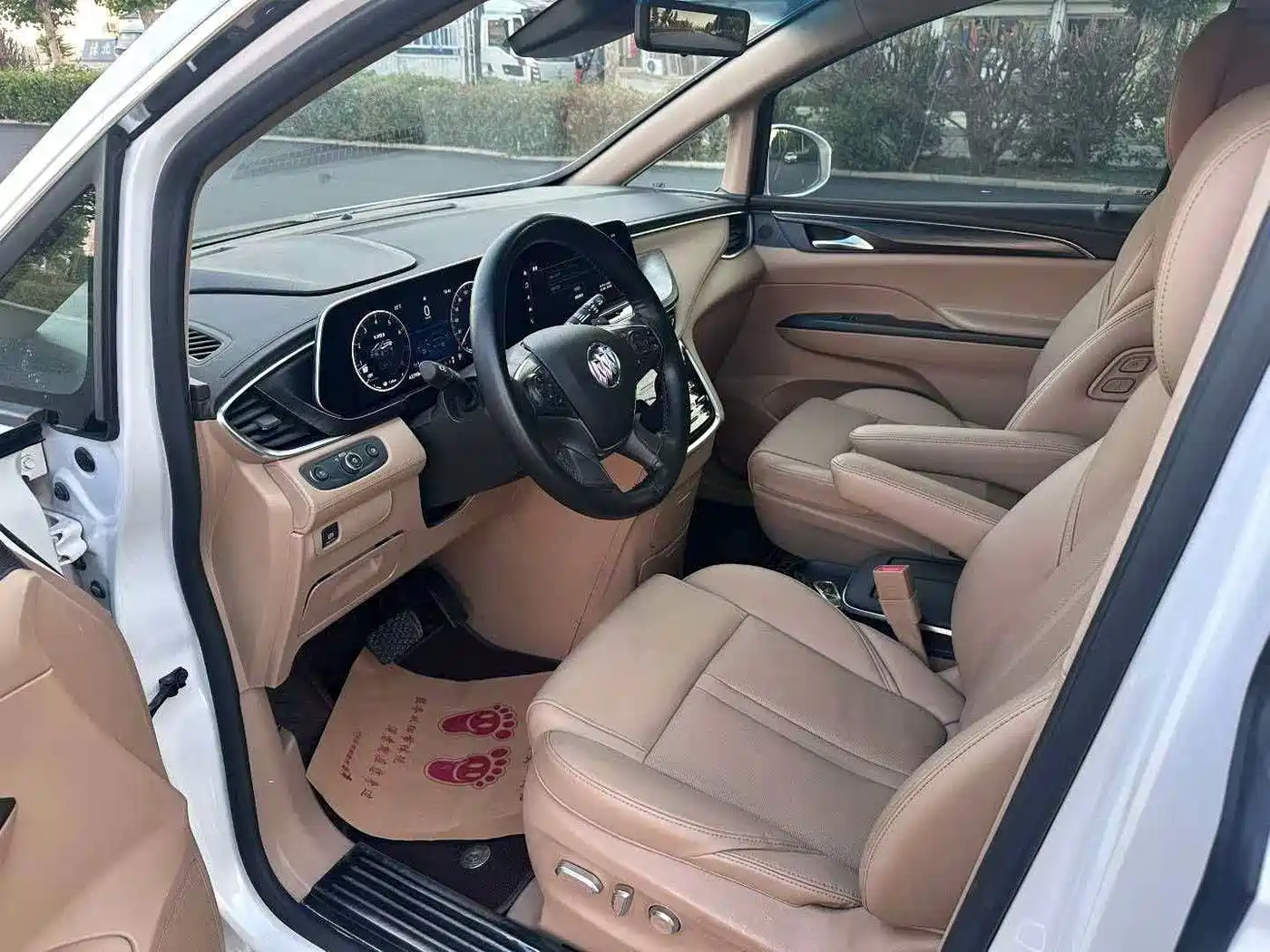 Фото 5 - Buick GL8