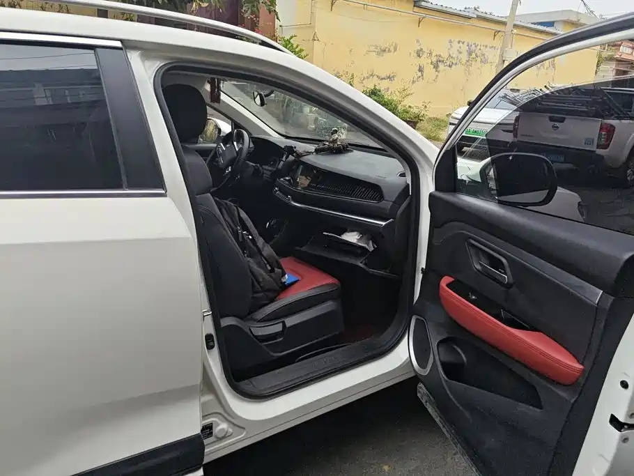 Photo 8 - Haval H2s