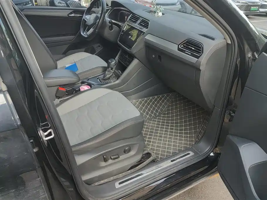 Volkswagen Tiguan X 2021 330TSI 2WD Flagship фото 8