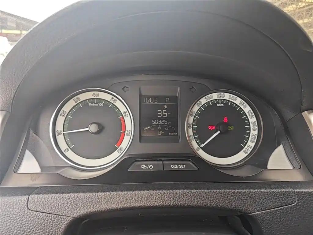 Škoda Rapid 2019 1.5L Automatic Comfort China V фото 12