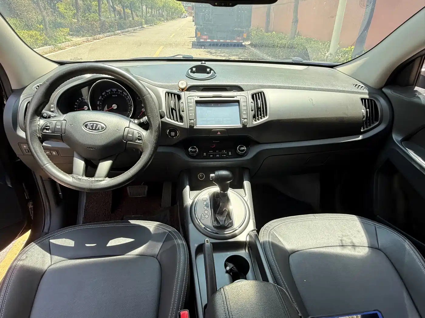 Kia Sportage 2014 2.0L Automatic 2WD Premium фото 9