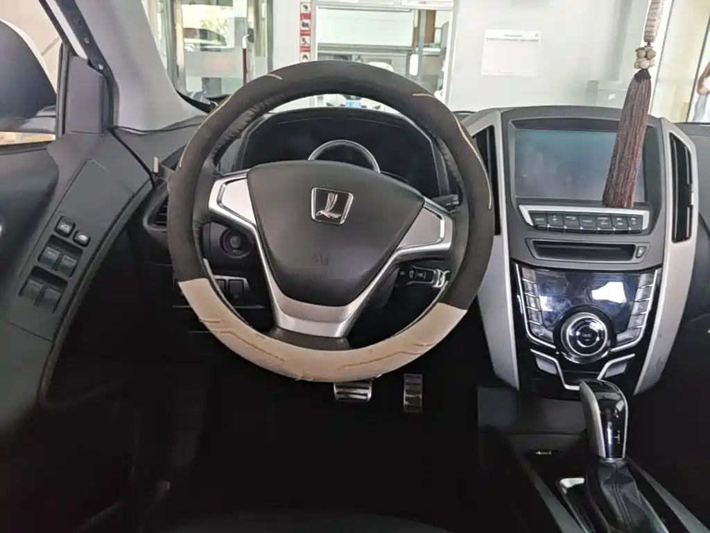 Luxgen U6 SUV 2014 2014 1.8T Fashion
