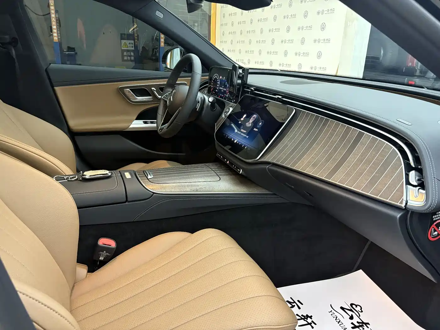 Mercedes-Benz E-Class 2025 E 300 L Fashion фото 8