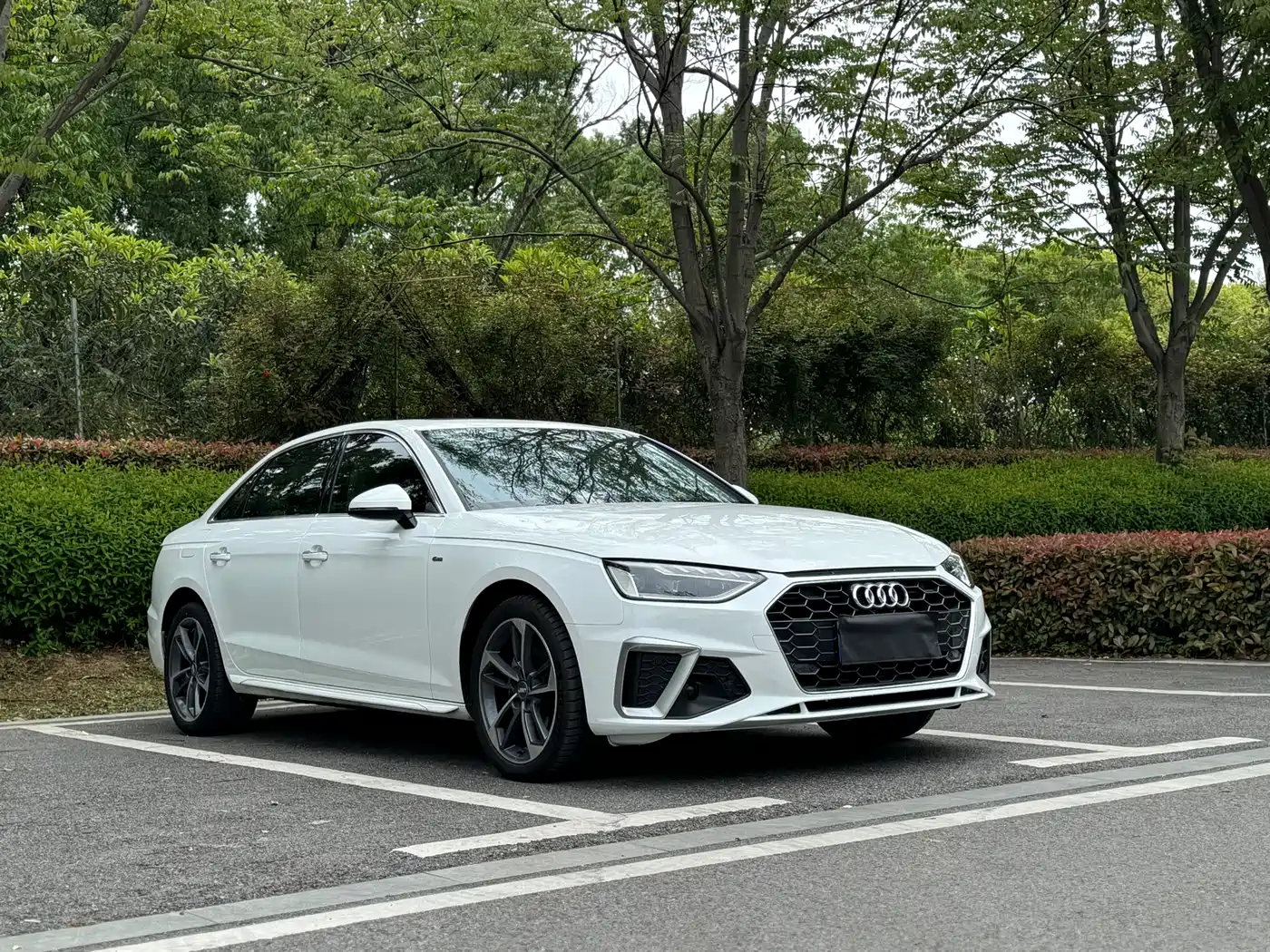 Audi A4L 2020 40 TFSI Fashion Dynamic Edition фото 3