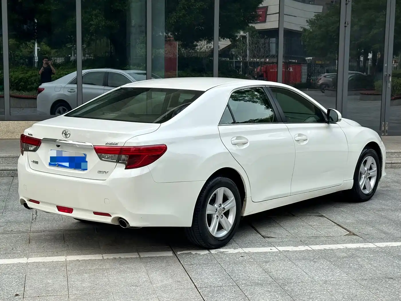 Toyota Reiz 2013 2.5V Elite Edition фото 3