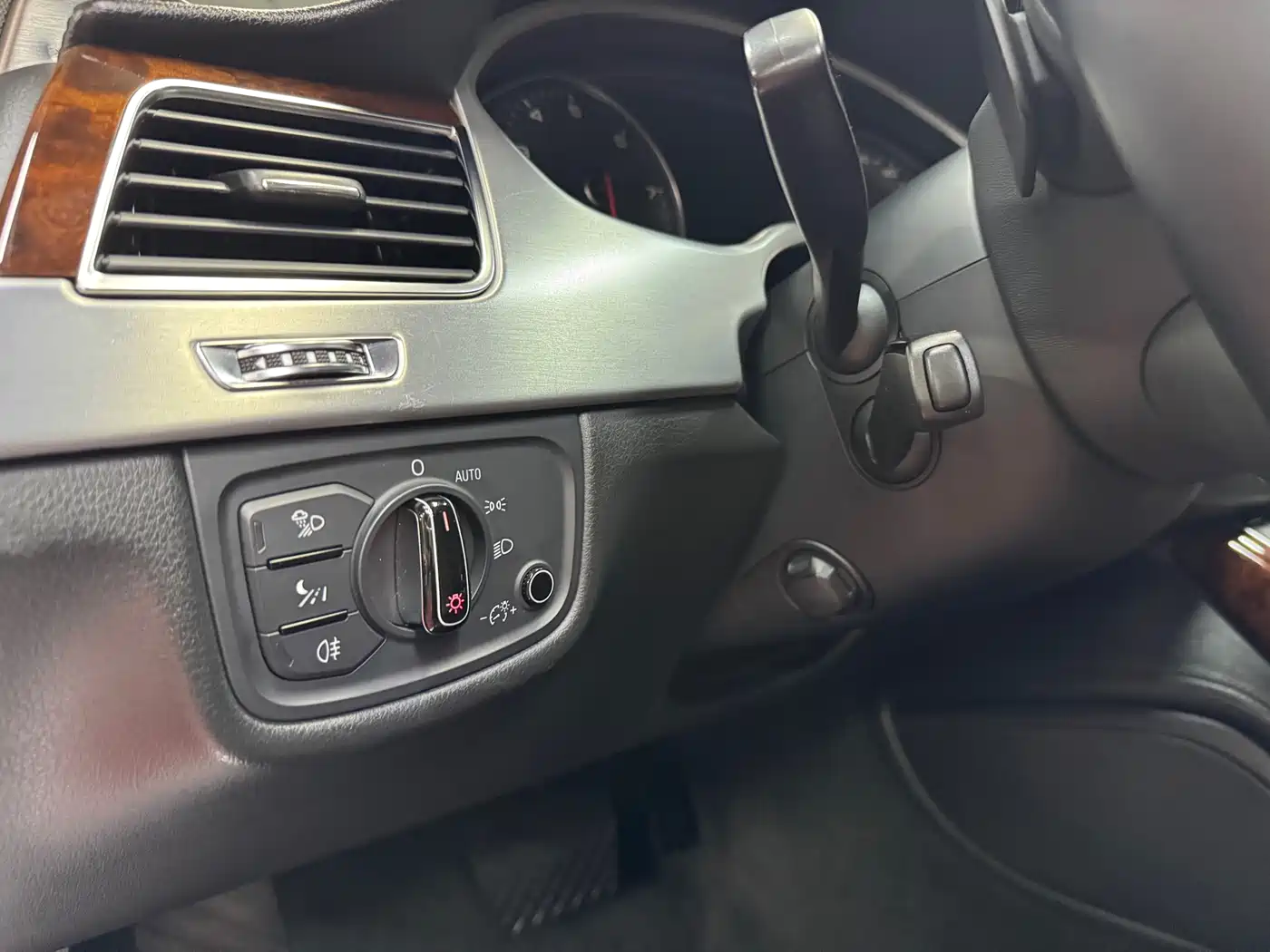 Audi A8 2013 A8L 55 TFSI quattro Luxury фото 14