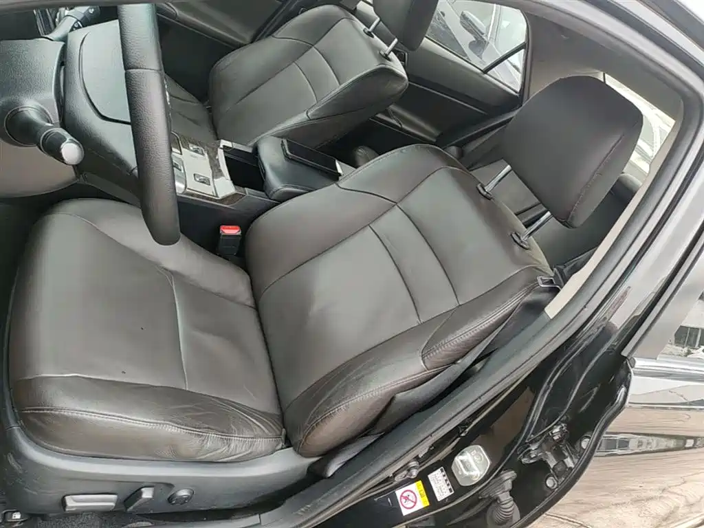 Toyota Reiz 2013 2.5V Elite Edition фото 15