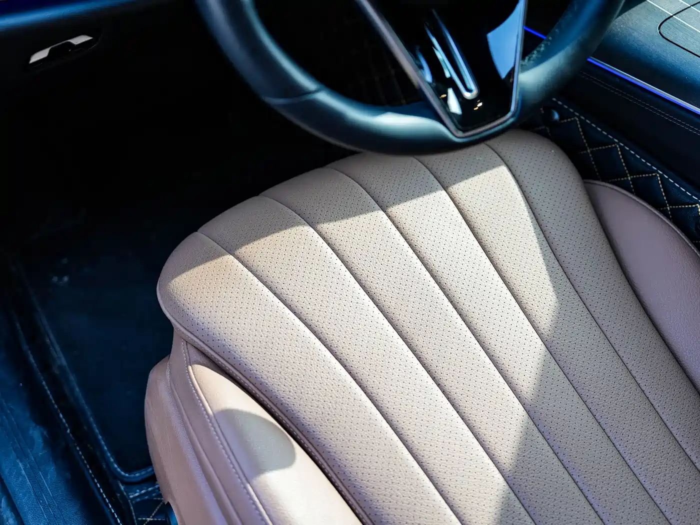 Mercedes-Benz E-Class 2024 E 300 L Fashion фото 25
